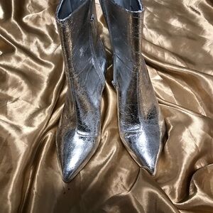 Dolce Vita Gradie Kitten Heel Metallic Silver
